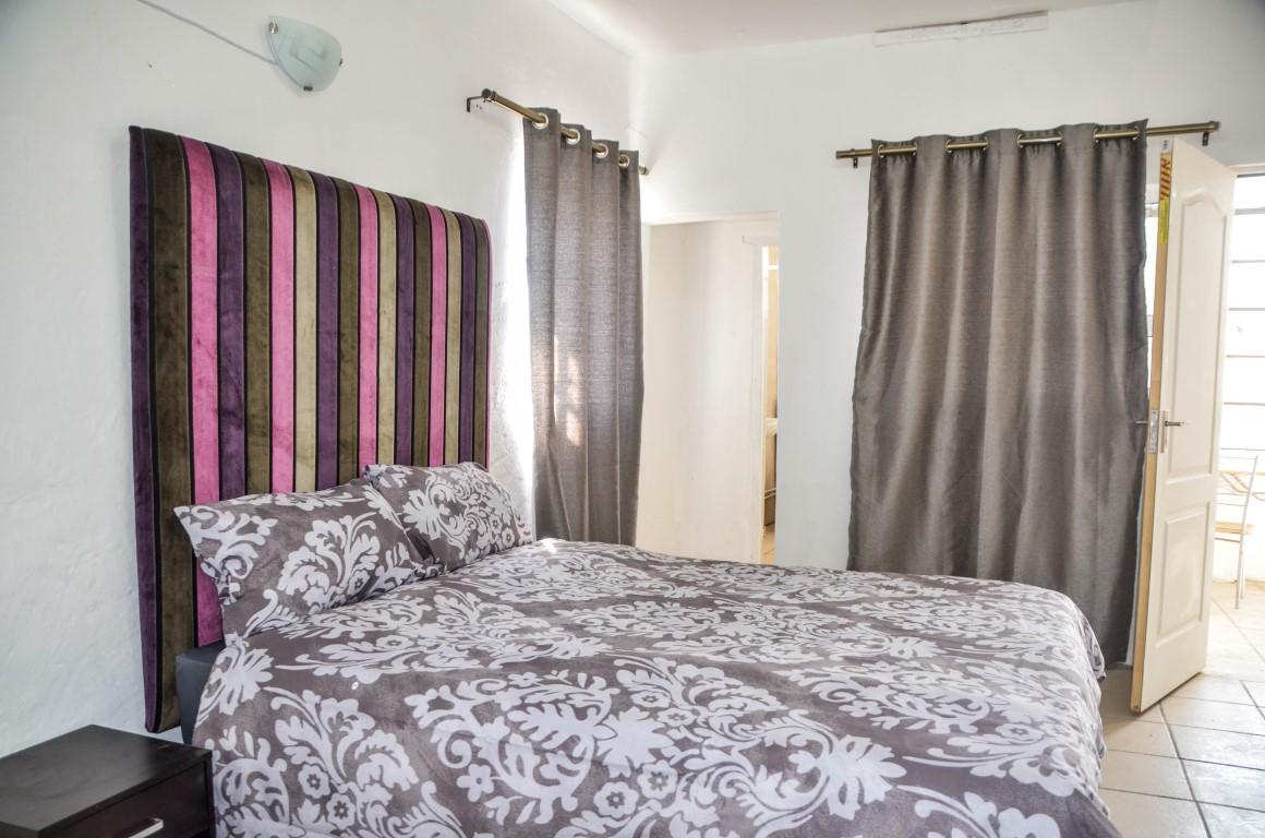 Sani Bonani Guest House Klerksdorp Exterior photo